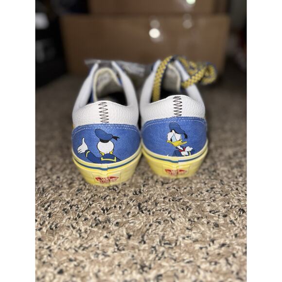 Size 9 - VANS Disney x Old Skool 100th Anniversary - Donald Duck “Sample” Pair